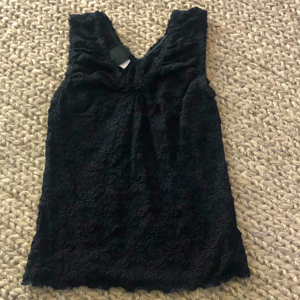 Lace sleeveless top